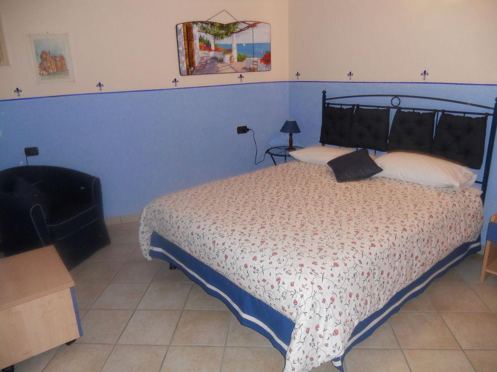B&B Renzano Bedrooms Salo Exterior photo